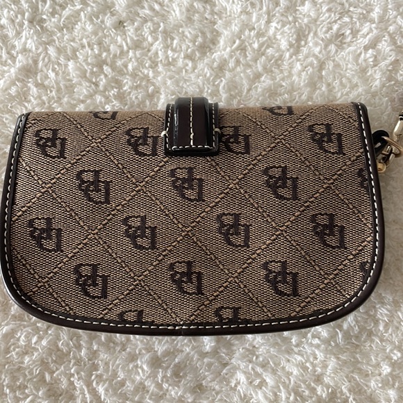vintage dooney & bourke wristlet - Picture 3 of 5